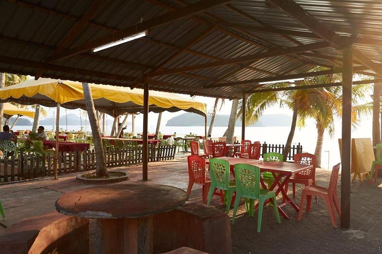 Corrie Chalet, Pantai Cenang  Esterno foto